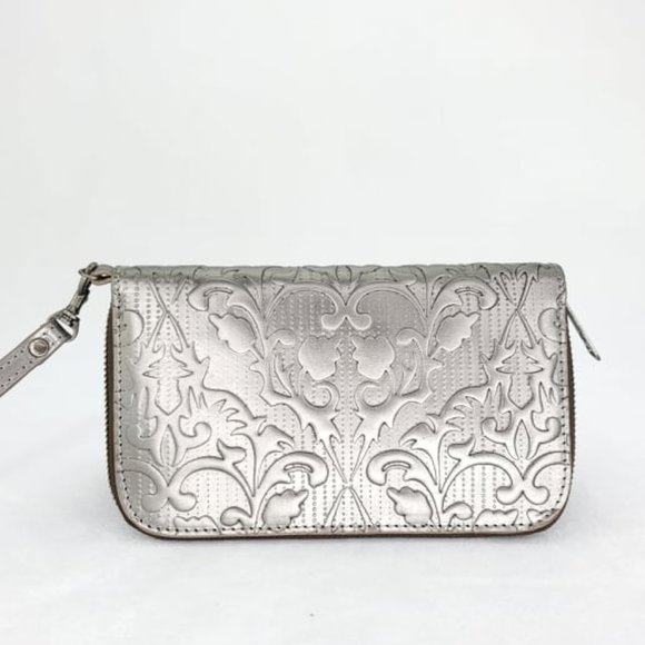 Patricia Nash Handbags - HP💜 Patricia Nash Artisan Gunmetal Leather Wallet